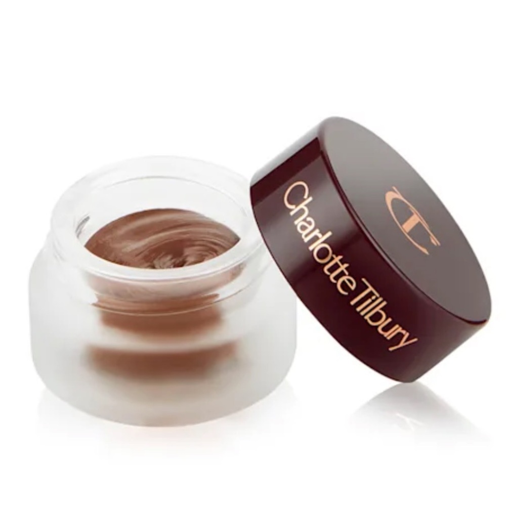 Charlotte Tilbury MATTE EYES TO MESMERIZE
in CHOCOLATE VEIL easy sexy smoky eyes